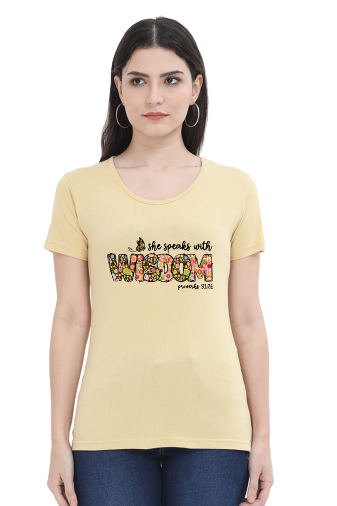 She speaks with wisdom, Women's t-shirt