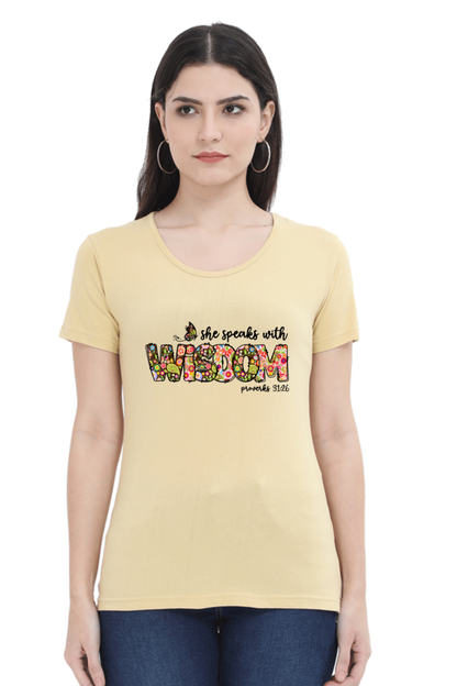 She speaks with wisdom, Women's t-shirt